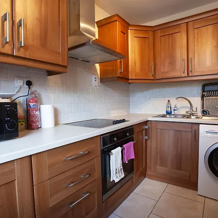 2bdr Sandymount Near And Dart *