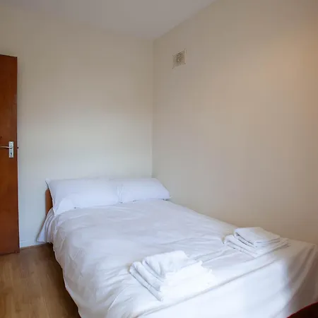 2bdr Sandymount Near And Dart *