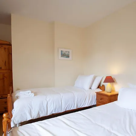 2bdr Sandymount Near And Dart Dublin
