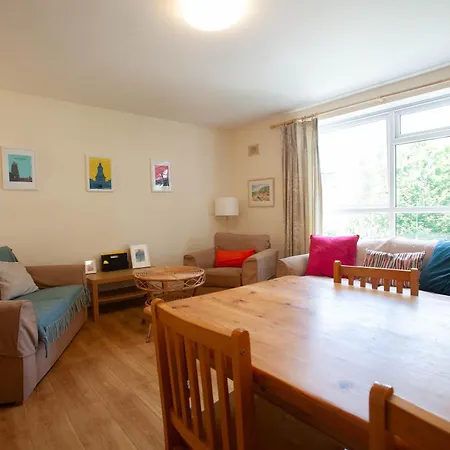 2bdr Sandymount Near And Dart Inn
