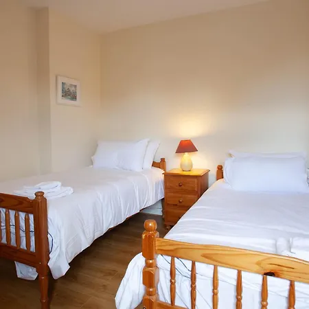 2bdr Sandymount Near And Dart *